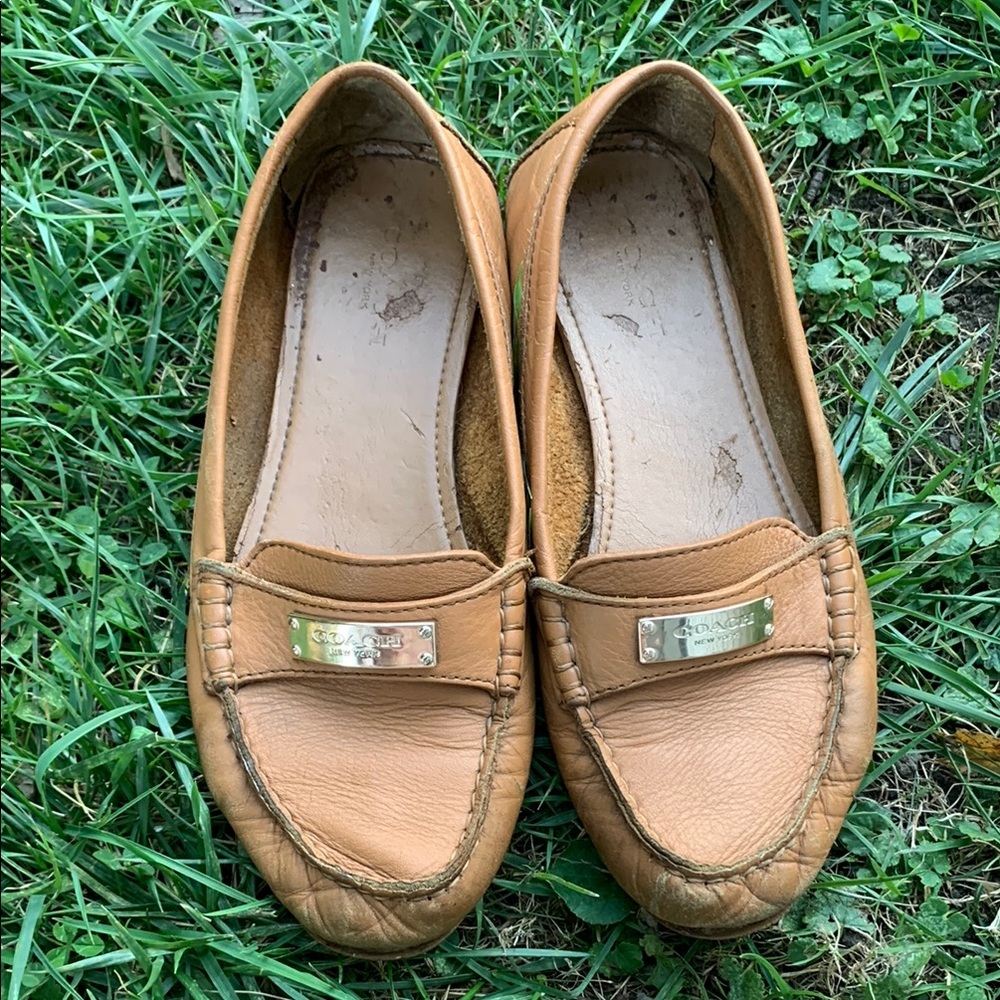 COACH Women's Tan Loafers